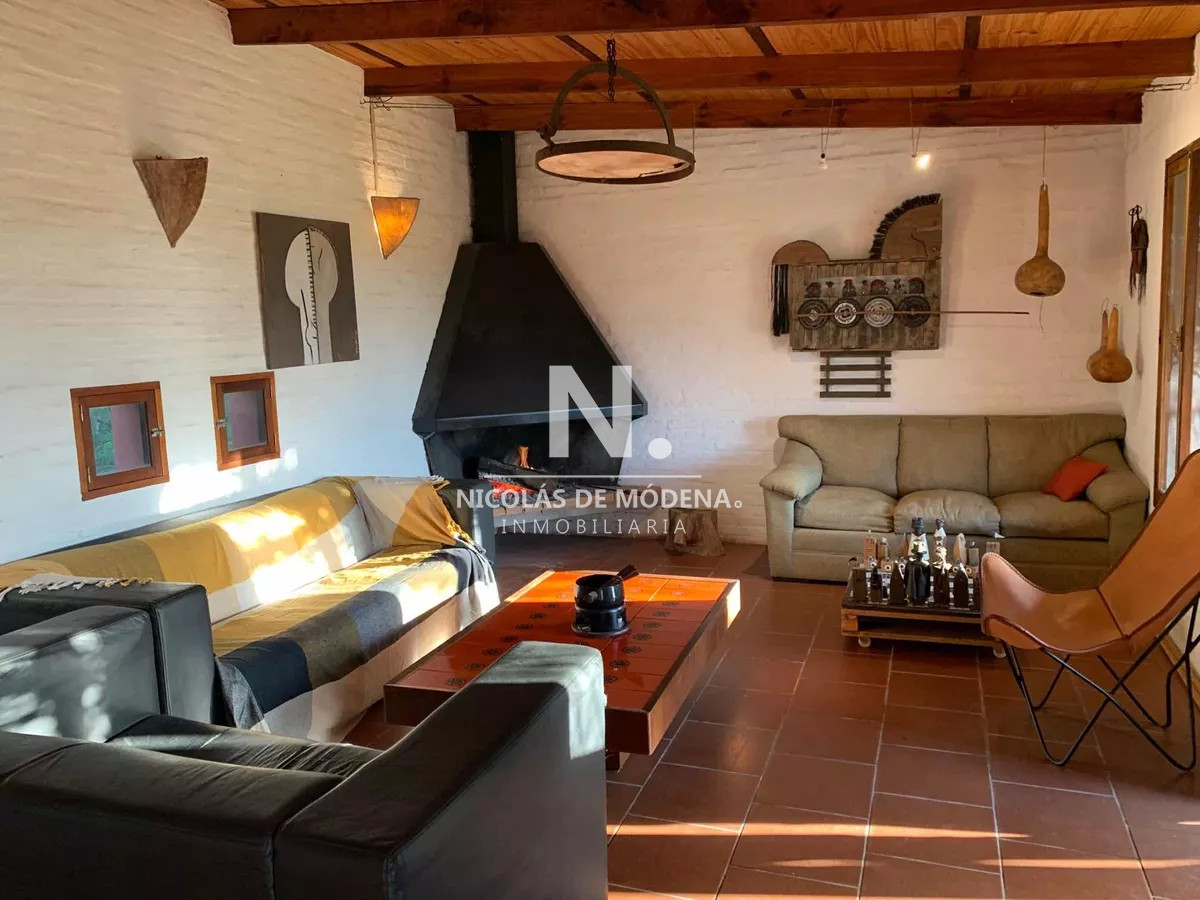 Vende excelente Chacra en Colonia del Sacramento, con 7 dormitorios. - GoPunta - Portal Inmobiliario de Punta del Este - Maldonado