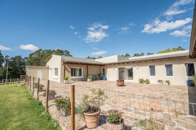 Venta de Chacra impresionande de 50 hectareas en Punta Eden.
