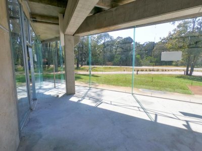 hermoso local en venta en solanas - ndm3941l