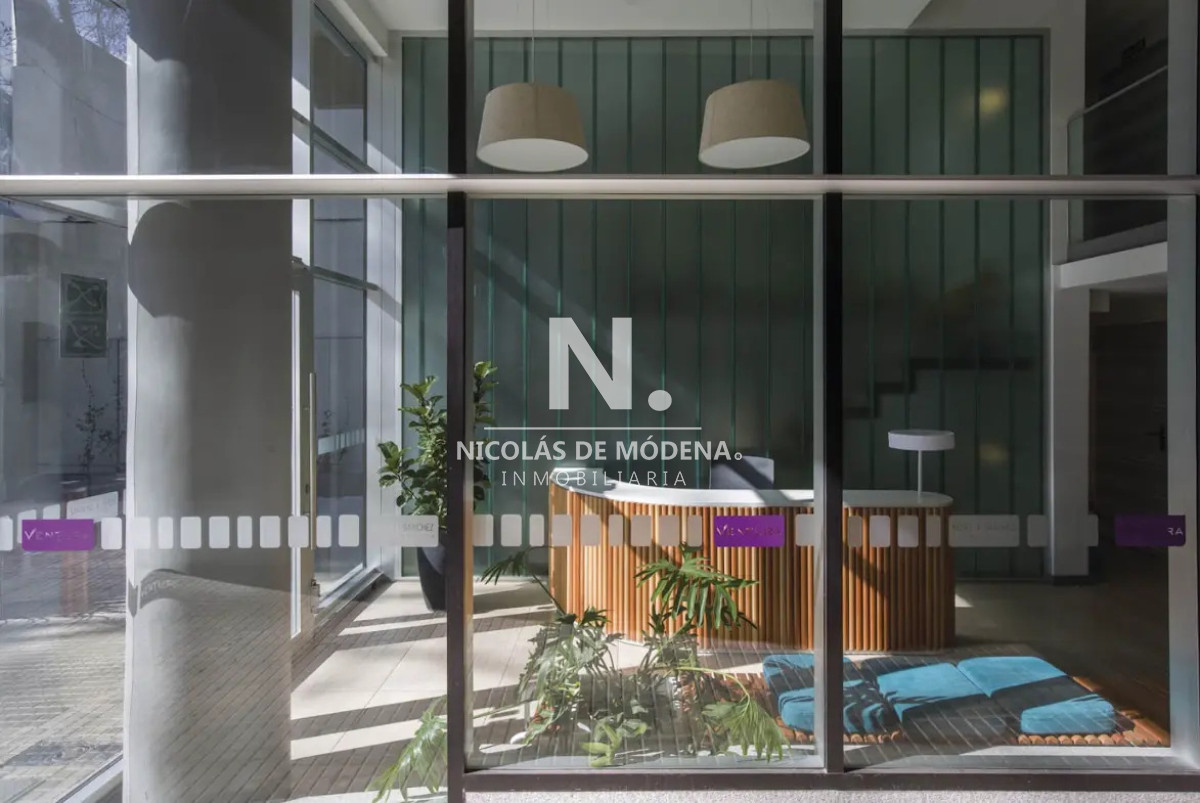 Venta Local Comercial con muy buena Renta en Cordón - Montevideo. - NDM22529L