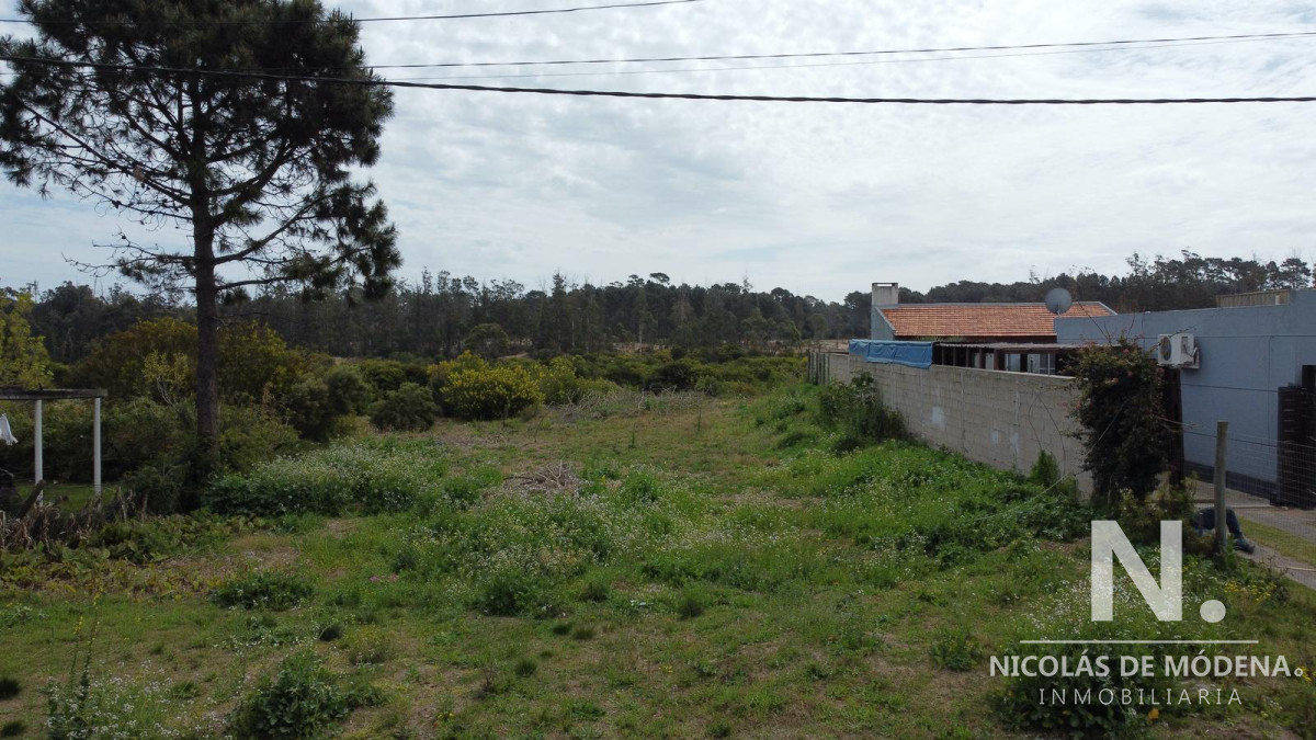 En venta terreno en Playa Mansa.