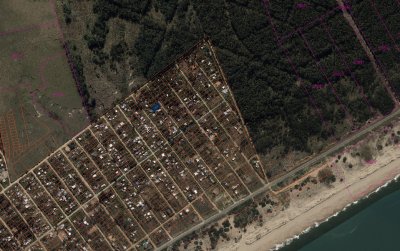 Vende terreno en el Balneario Buenos Aires.
