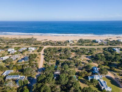 Vende terreno en Arenas de Jose Ignacio, Gran oportunidad.