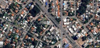 Vende terreno para desarrollar edificio, Punta del Este