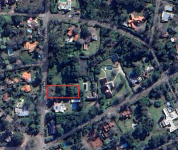 Terreno en venta en El Golf, Punta del Este. Proximo al mar.  1000 m2