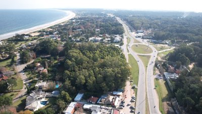 Lote sobre Ruta en venta en Solanas - Punta del Este