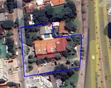 En venta terreno en Punta del Este, para construir edificio.