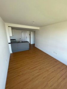 Venta Apartamento de 1 Dormitorio con gran Patio en Malvin. Montevideo! - NDM23093A