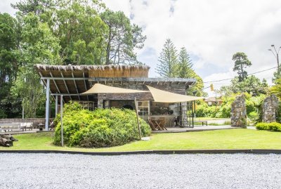 Vende apartamento en Edificio Be House, unidad de 2 dormitorios, Punta del Este  - NDM14206A