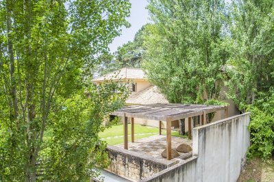 Vende apartamento en Edificio Be House, unidad de 2 dormitorios, Punta del Este  - NDM14206A