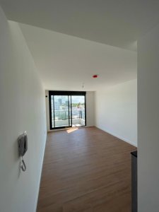 Venta Apartamento de 1 Dormitorio con gran Patio en Malvin. Montevideo! - NDM23093A