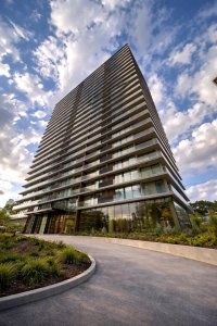 Vende apartamento de 2 dormitorios en Punta del Este, excelente ubicación -
