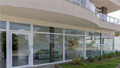 Vende apartamento en playa mansa de 1 dormitorio con parrillero, Punta del Este  - NDM24651A