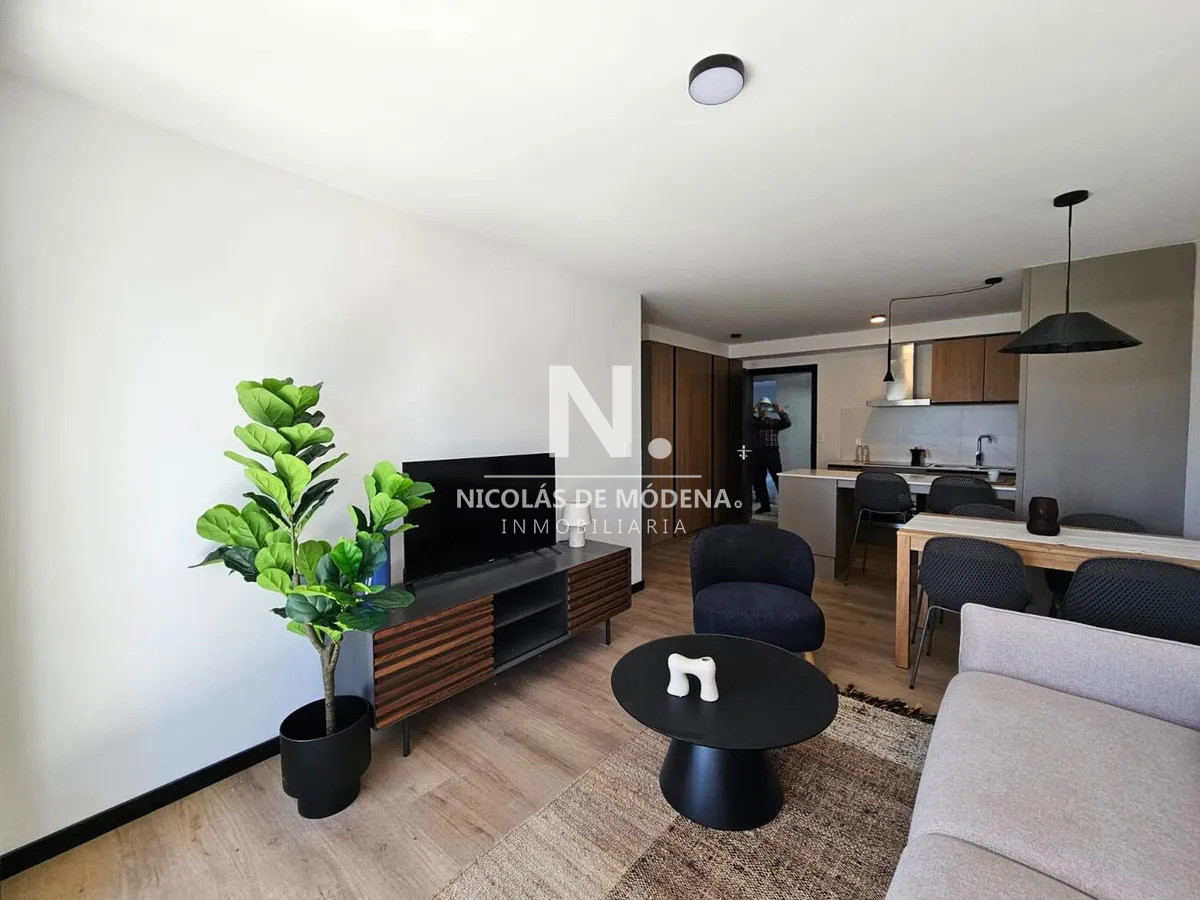 Moderno Apartamento de 2 Dormitorios Con Excelente Ubicacion en Parque Batlle,Montevideo. - NDM29243A