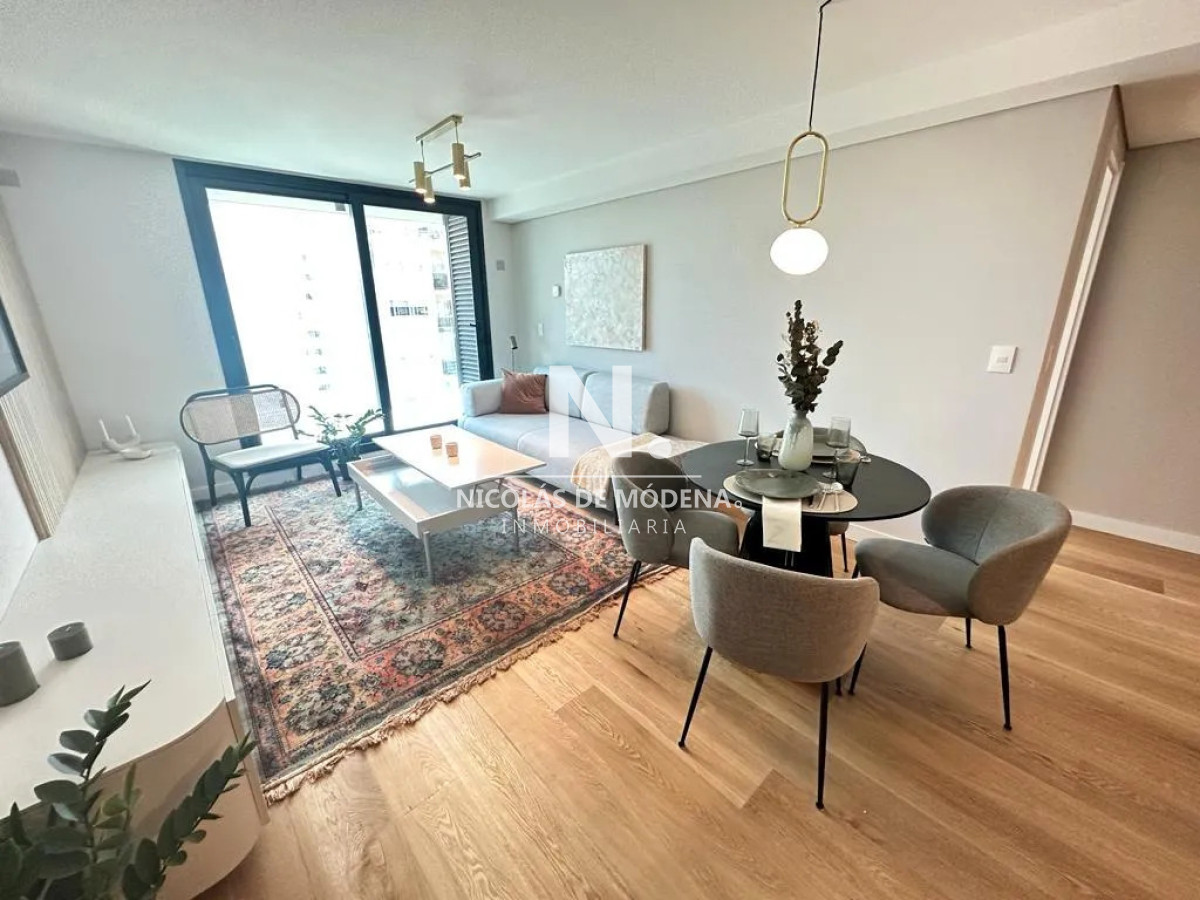 Venta Apartamento de 3 dormitorios Con Excelente Ubicacion en Punta Carretas. - NDM2392A