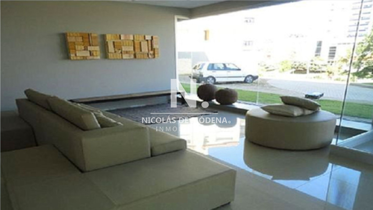 Apartamento de 3 dormitorios en Playa Brava, Punta del Este - NDM11018A