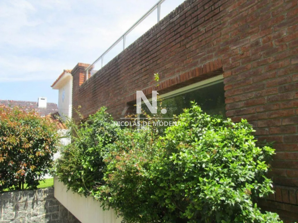Apartamento de 3 dormitorios en Carrasco Sur. - NDM19329A