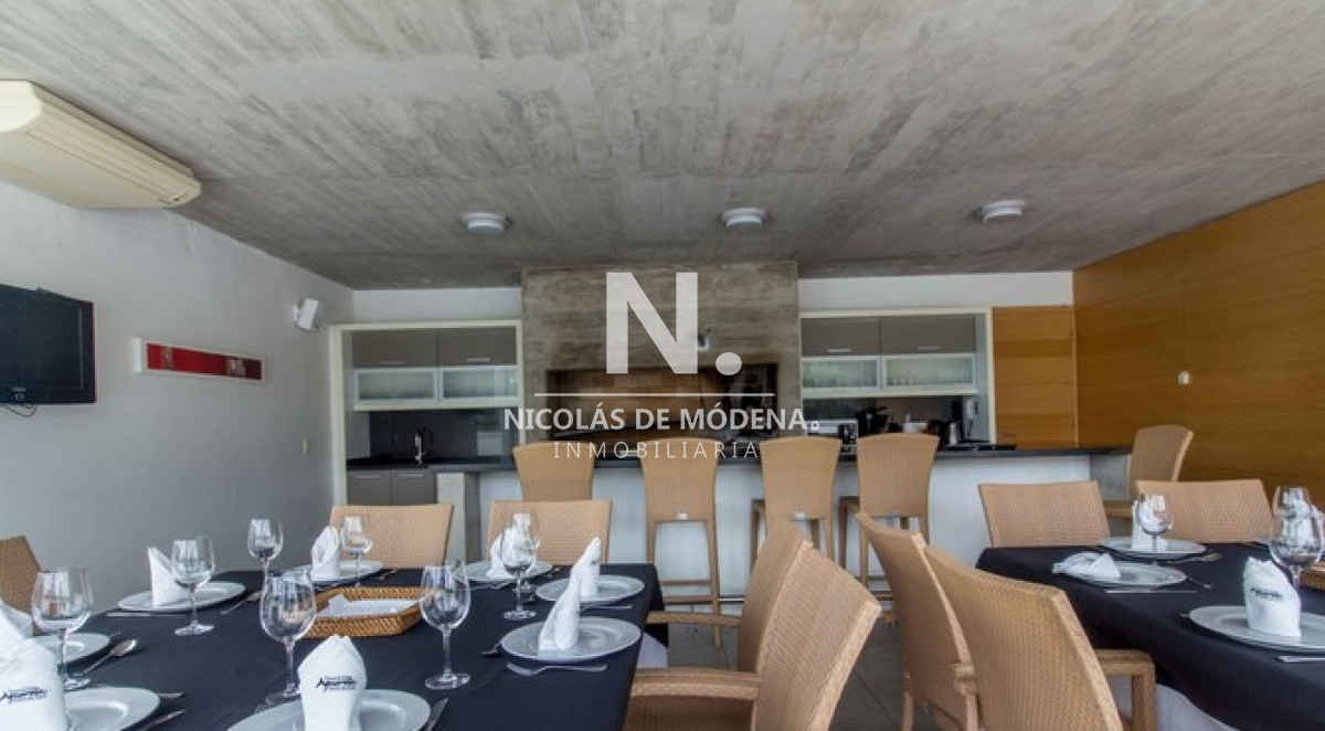 En venta apartamento de 3 dormitorios en Aquarela, Punta del Este  - NDM9822A