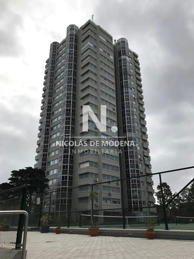 Departamento de 3 dormitorios en venta en Roosevelt, Punta del Este - NDM20371A