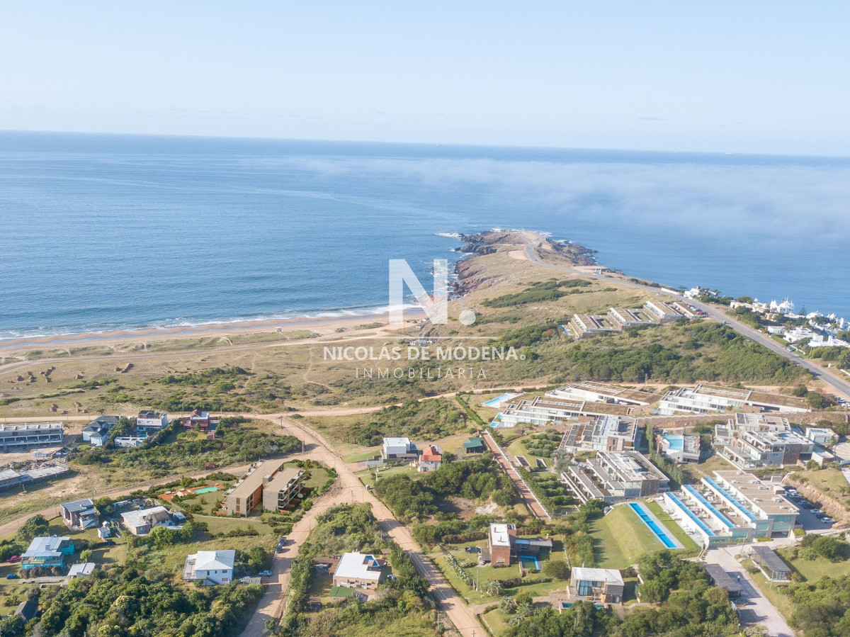 Vende Apartamento en Punta Ballena de 2 dormitorios  - NDM27720A