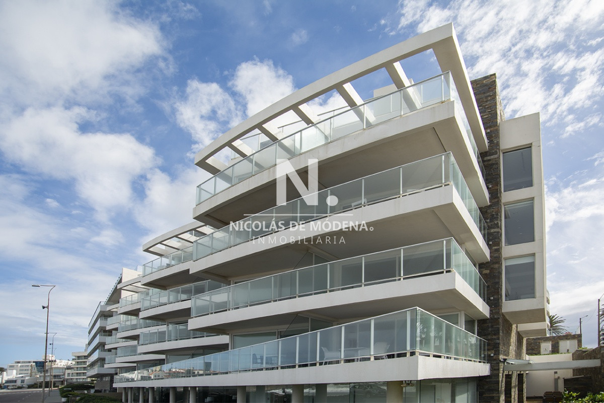 Venta de apartamento en Peninsula Punta Del Este  - NDM9483A