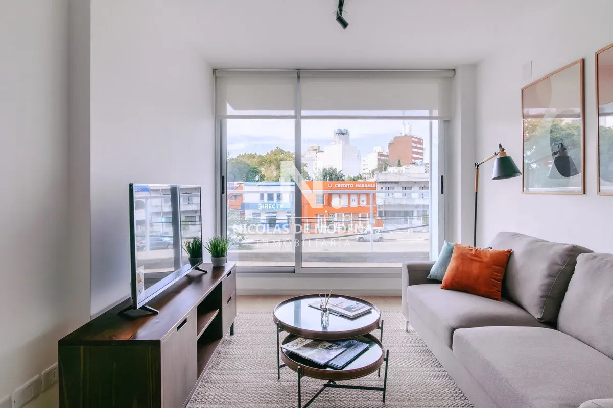 Venta Apartamento de 1 Dormitorio Cercano a Facultades en Tres Cruces - Montevideo - NDM23873A