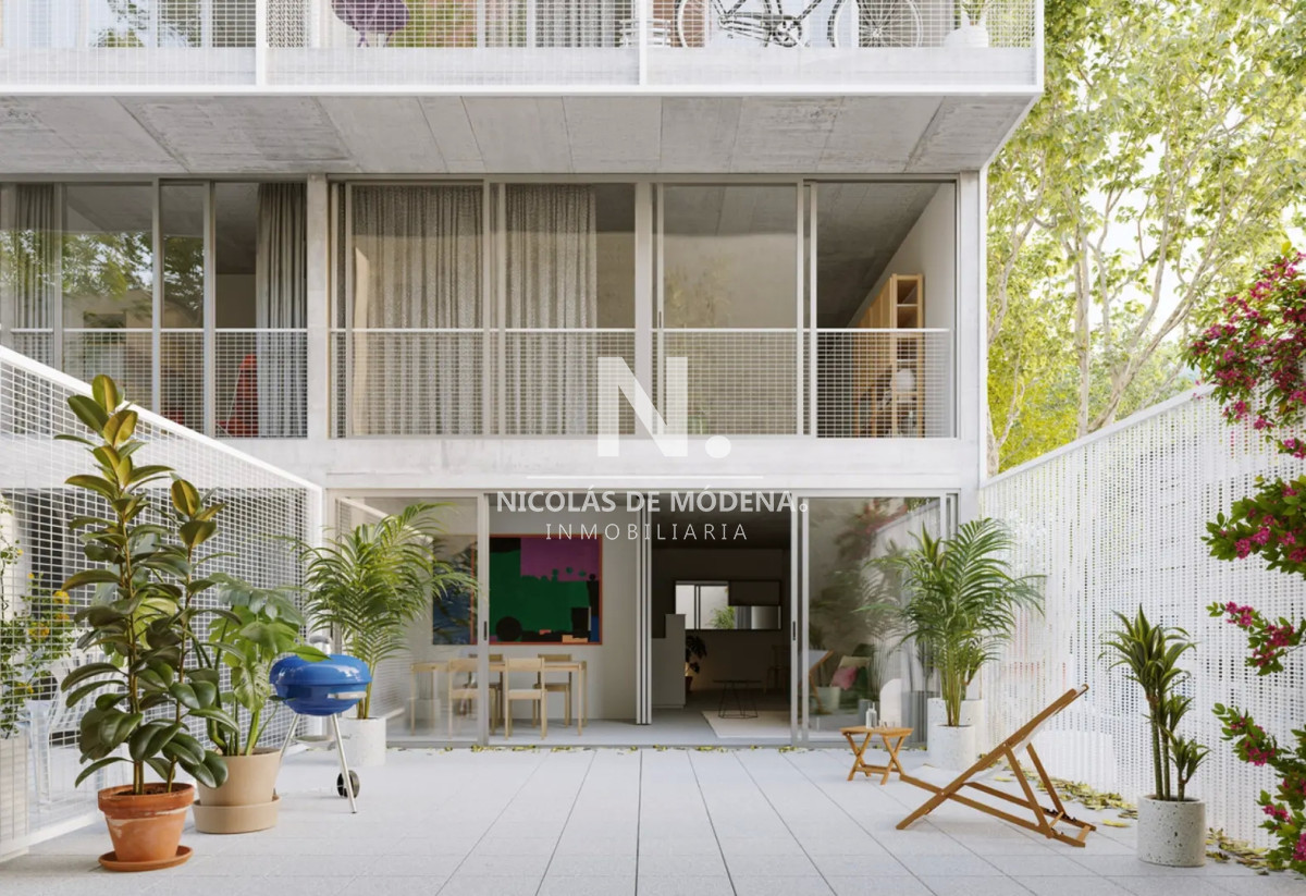 Venta Apartamento de 2 Dormitorios Con Vista al Mar en Barrio Sur. Montevideo - NDM27458A
