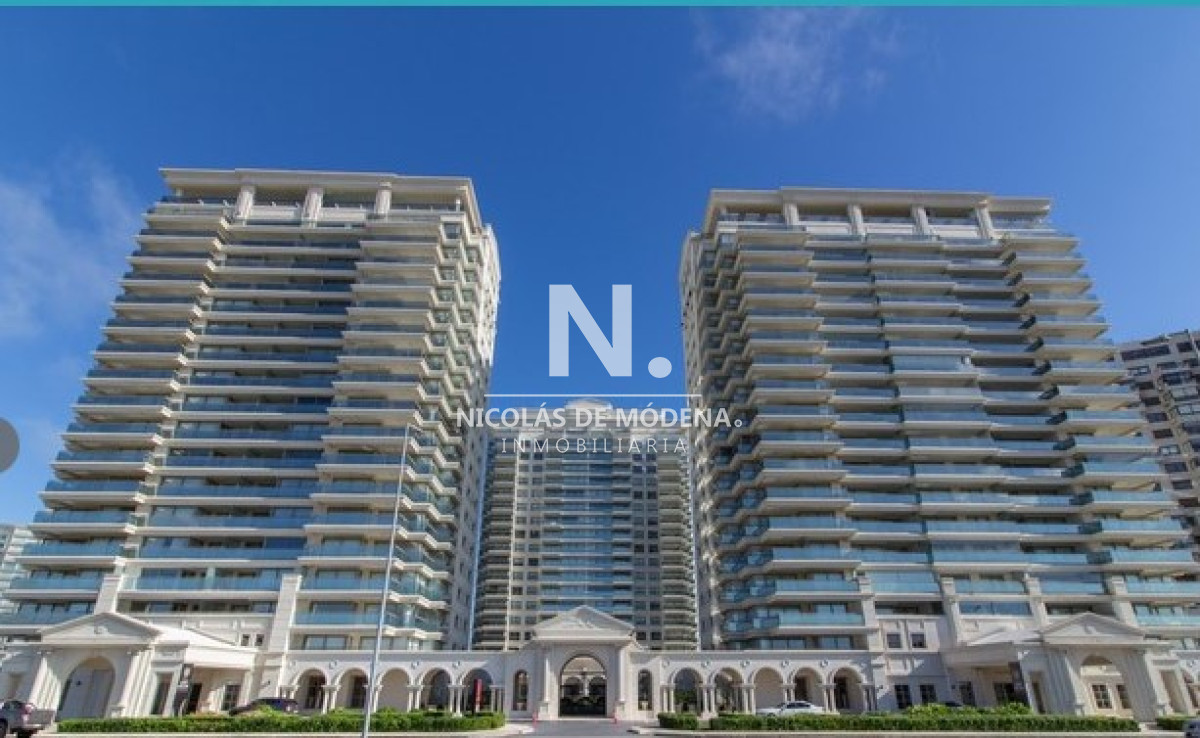 Apartamento en Brava - Punta del Este. Torre Punta del Este.