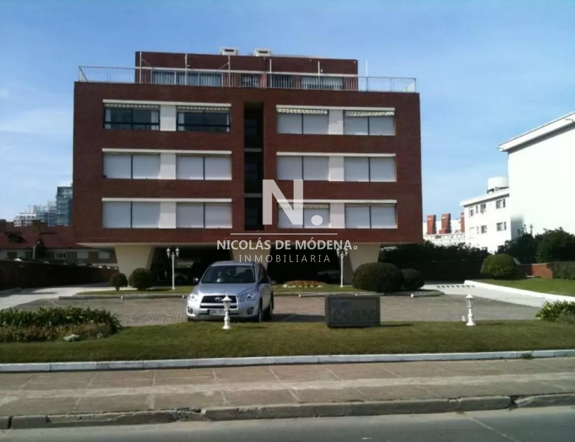 Moderno y elegante departamento en el Edificio Carbe - NDM19135A