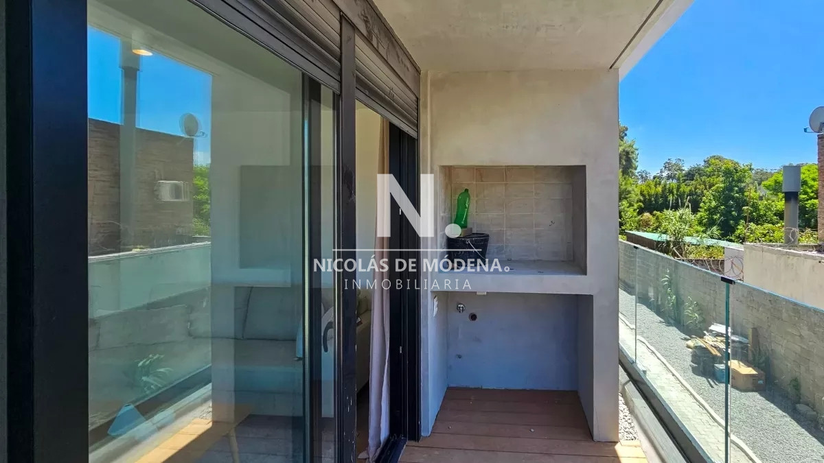 Venta Apartamento de 2 Dormitorios Con Parillero En Barra de Carrasco,Canelones - NDM28406A