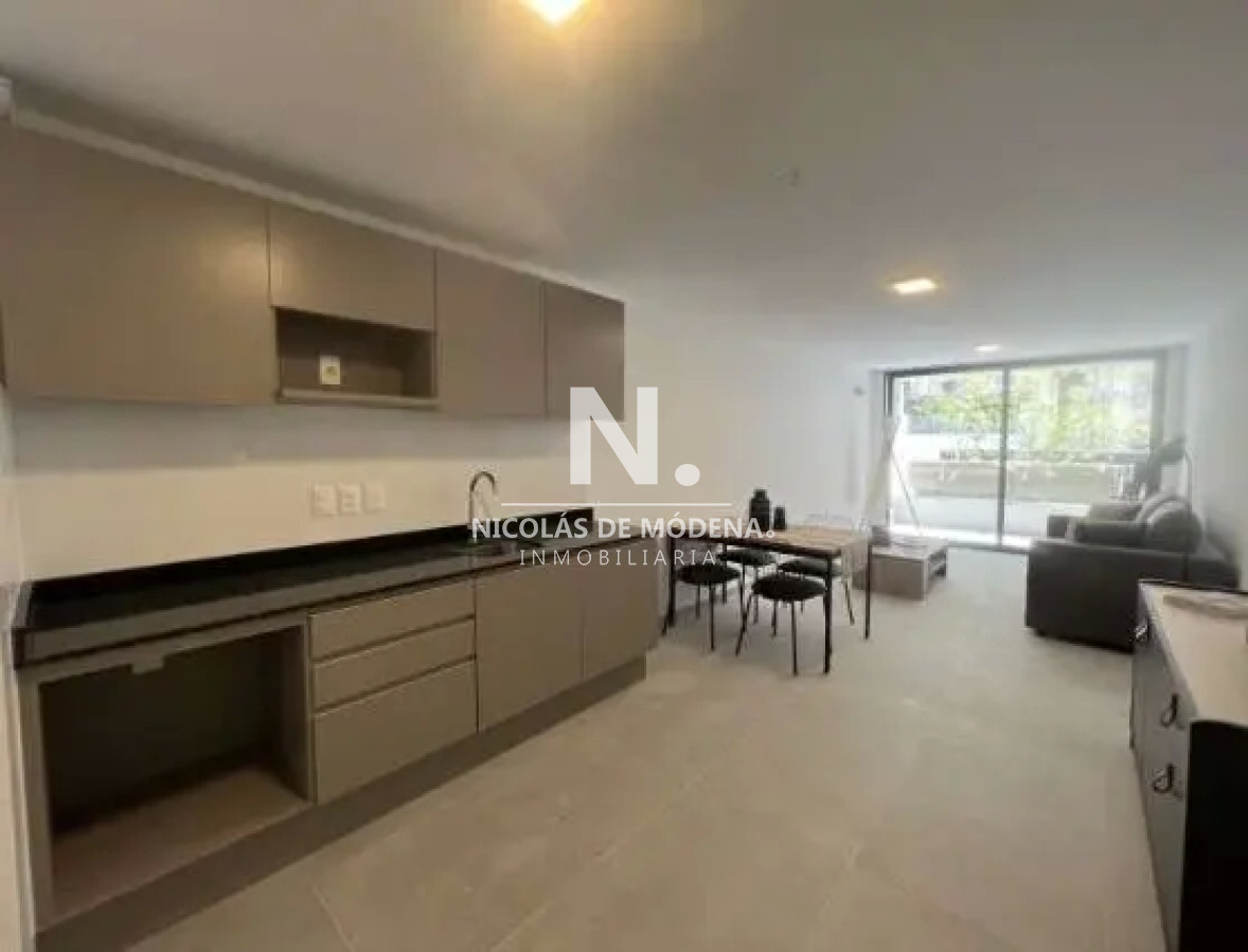 Apartamento de 1 Dormitorio a tan solo 200 m de la rambla con Patio - Pocitos. Montevideo - NDM22881A