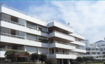 Vende espectacular apartamento con vista el mar de 3 dormitorios en suite, Punta del Este.