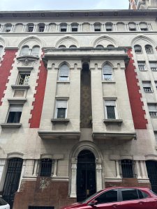 Apartamento de 4 Dormitorios en Ciudad Vieja. Montevideo