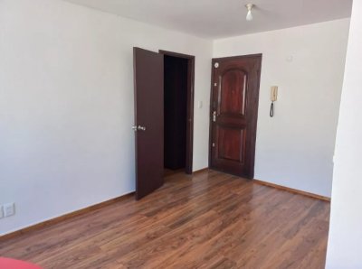 Apartamento CON RENTA en Ciudad Vieja - Montevideo