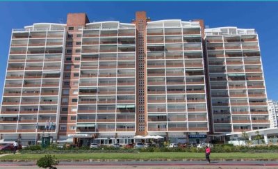 Apartamento de 1 dormitorio frente al mar , Vanguardia, alquiler todo Enero