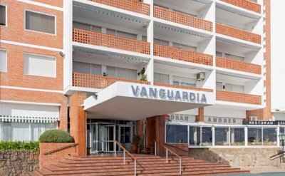 Apartamento en venta edificio Vanguardia- Parada 1 mansa-punta del este