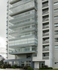 Departamento de 3 dormitorios en venta a metros de Playa Mansa, Miami Boulevard