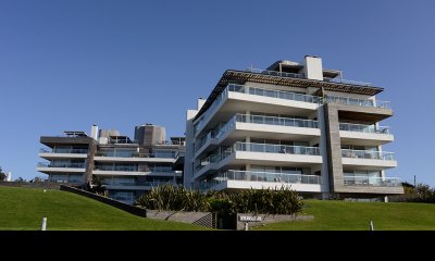 Apartamento En Venta 2 Dormitorios frente al mar. Brava 28