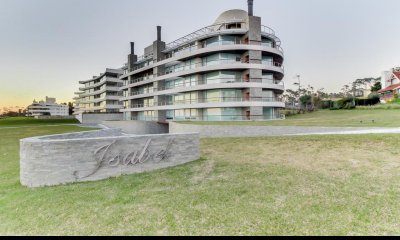 Venta de departamento de 2 dormitorios en Pinares, Punta del Este