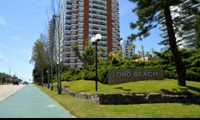 Vende apartamento en Brava - Punta del Este de 2 dormitorios.