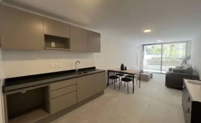 Apartamento de 1 Dormitorio a tan solo 200 m de la rambla con Patio - Pocitos. Montevideo