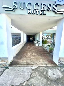 Hotel en Parada 7 de Av. Roosevelt, Punta del Este. 
