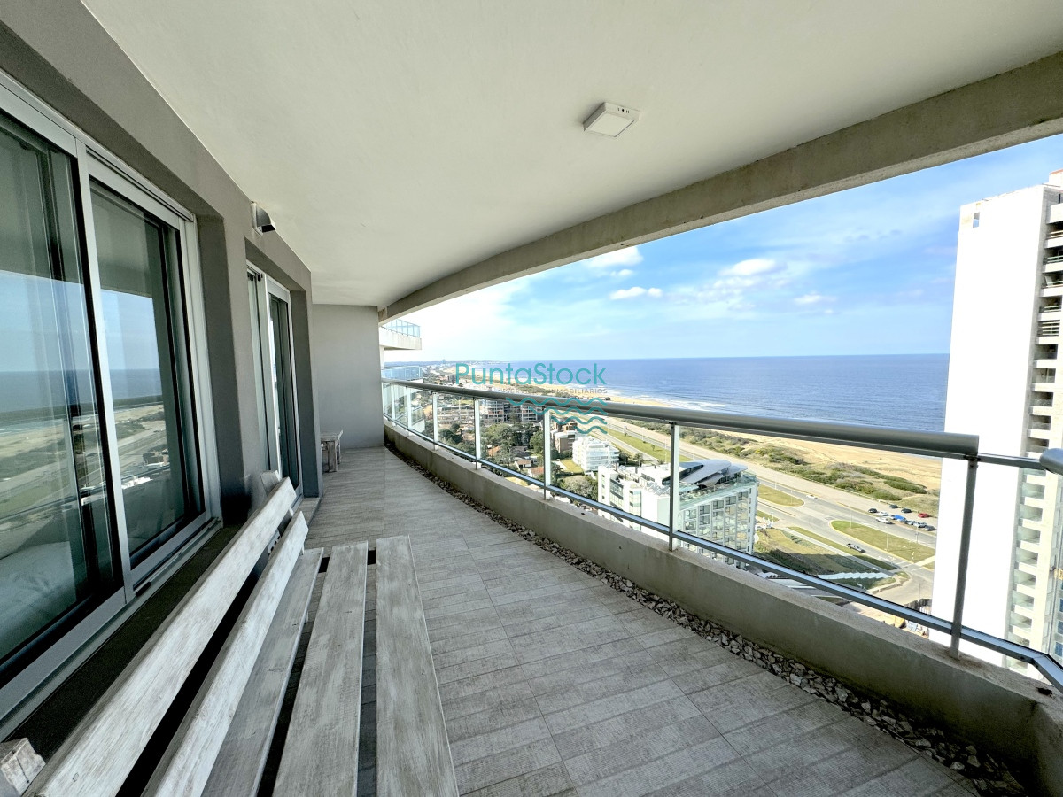 Alquiler Apartamento 3 dormitorios y servicio - PSK1850A
