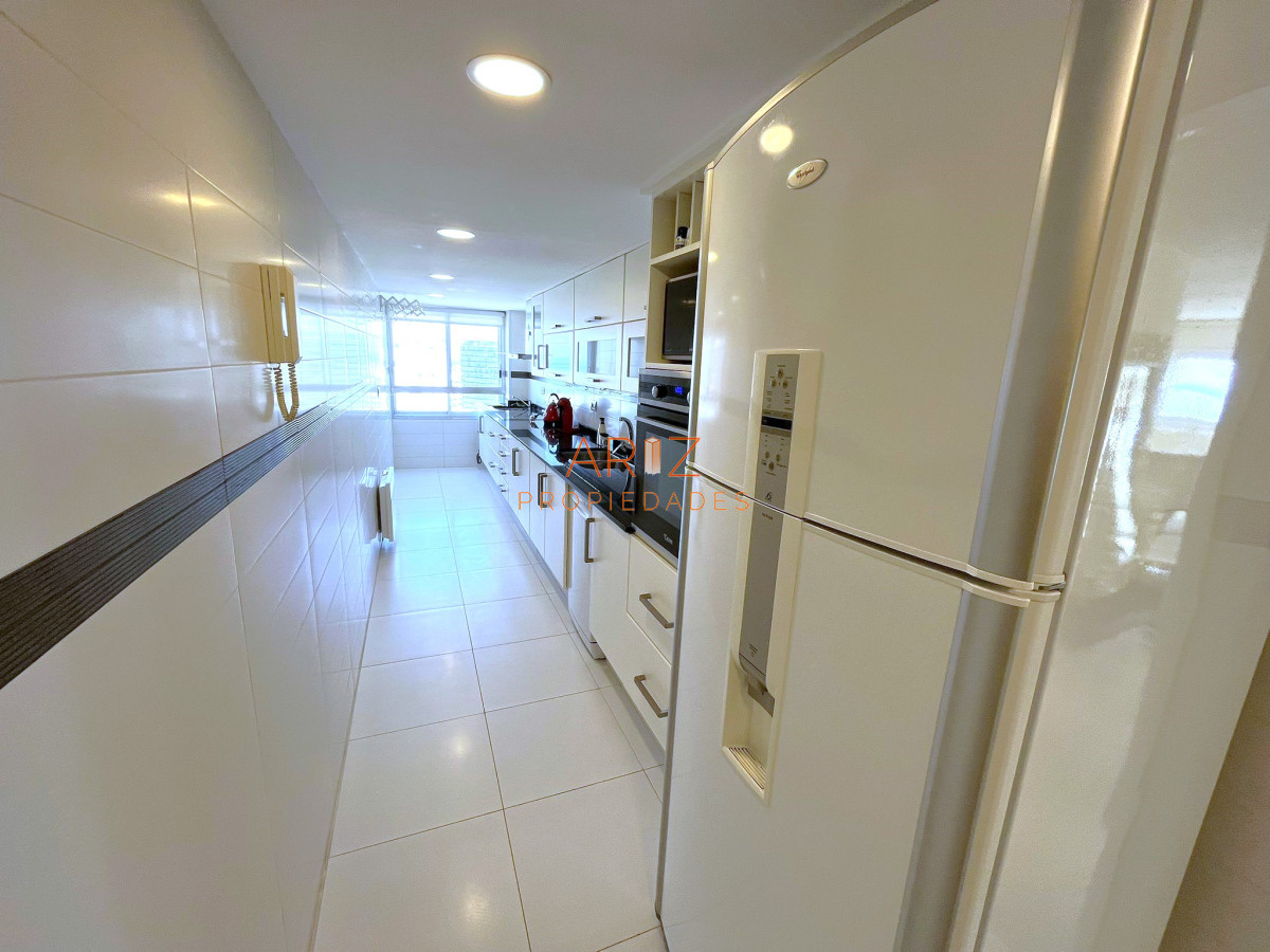 Apartamento ID.2272 - Venta Apartamento en Península 2 dormitorios 2 baños reciclado  Punta del Este