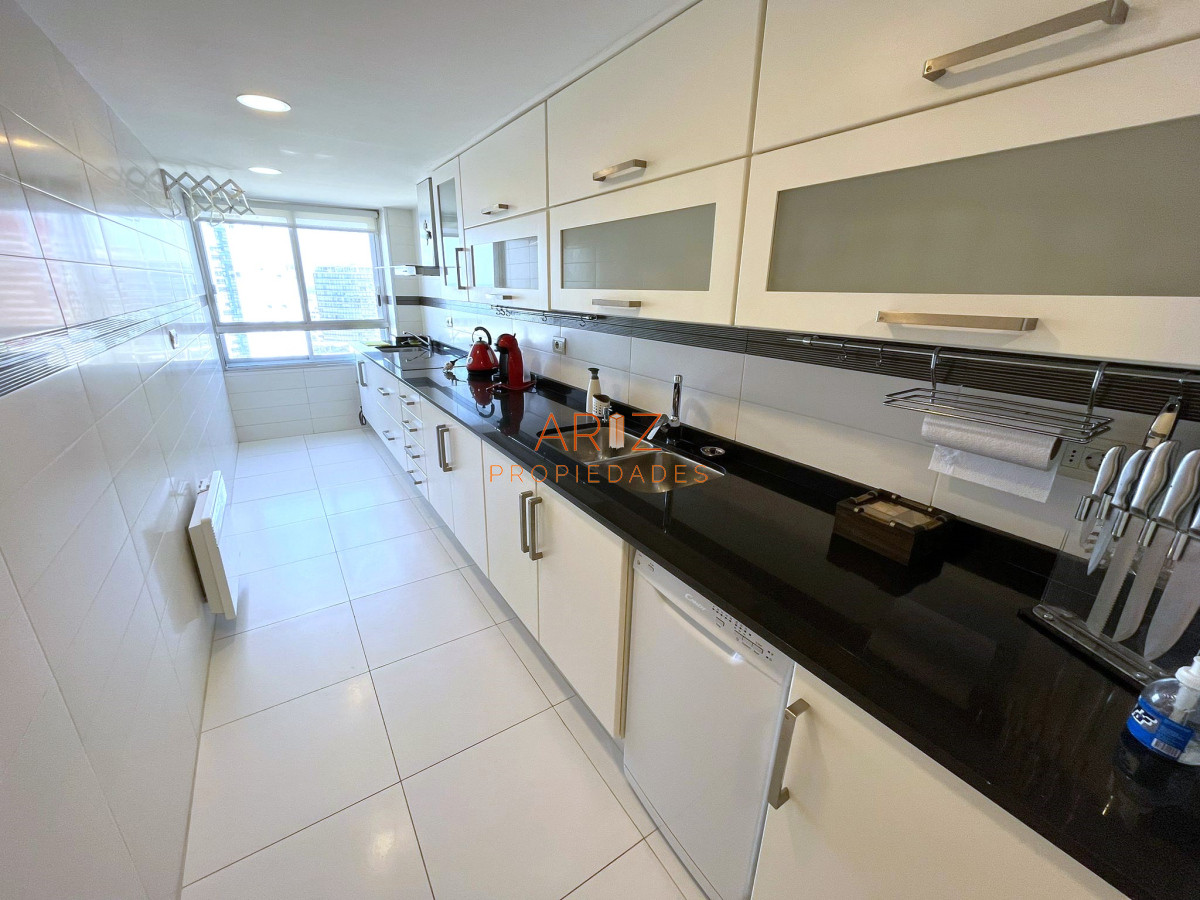Apartamento ID.2272 - Venta Apartamento en Península 2 dormitorios 2 baños reciclado  Punta del Este