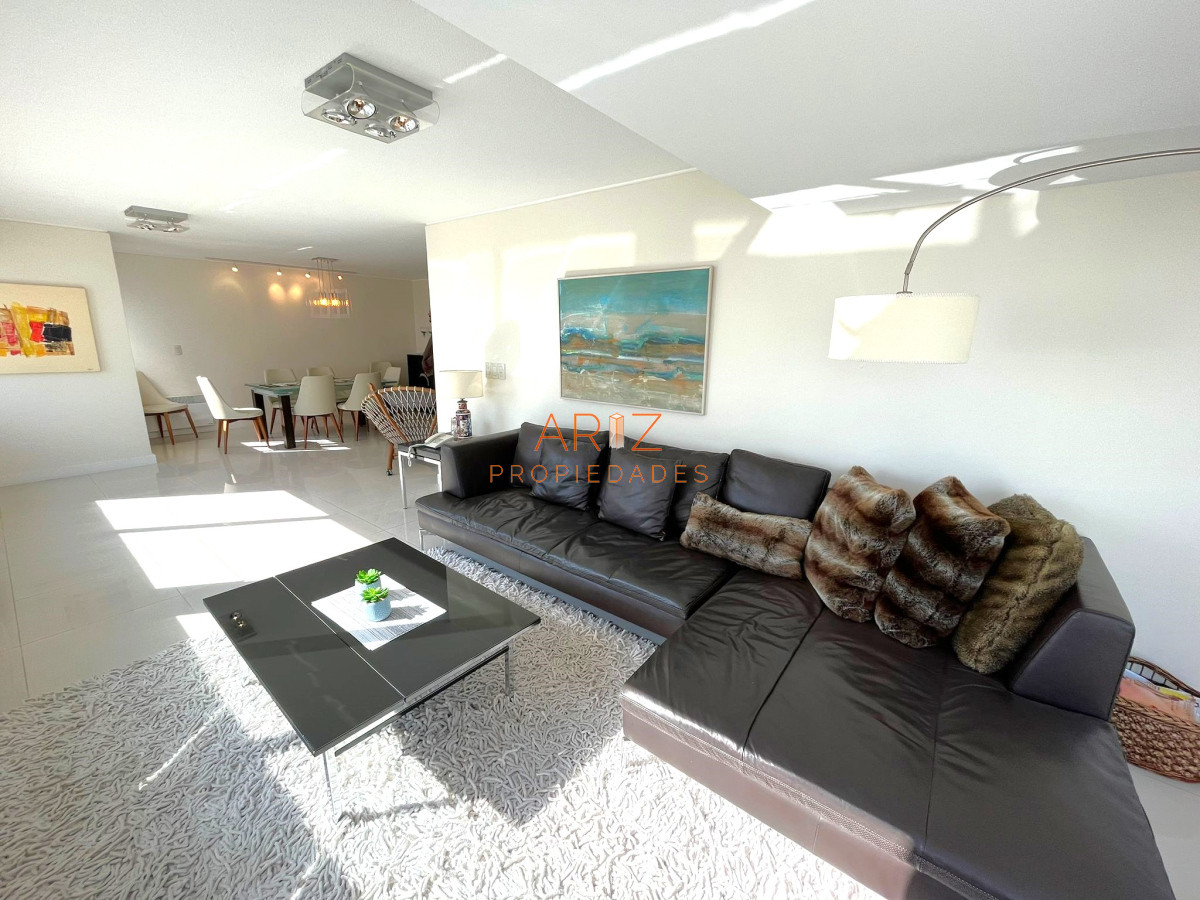 Apartamento ID.2272 - Venta Apartamento en Península 2 dormitorios 2 baños reciclado  Punta del Este