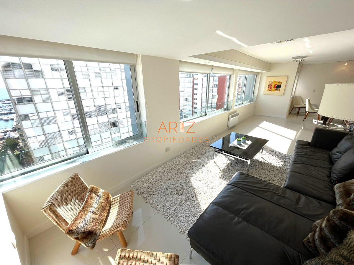 Apartamento ID.2272 - Venta Apartamento en Península 2 dormitorios 2 baños reciclado  Punta del Este