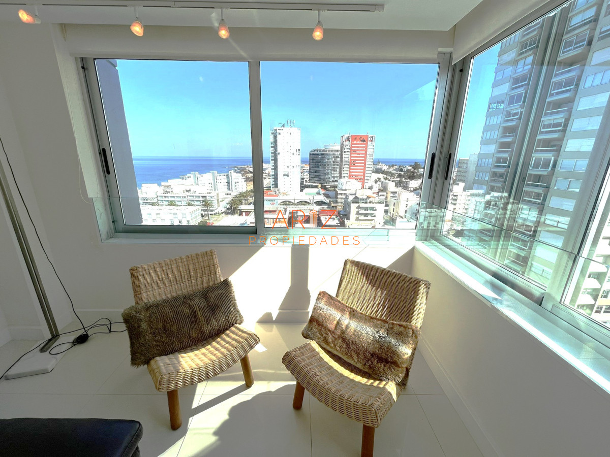 Apartamento ID.2272 - Venta Apartamento en Península 2 dormitorios 2 baños reciclado  Punta del Este