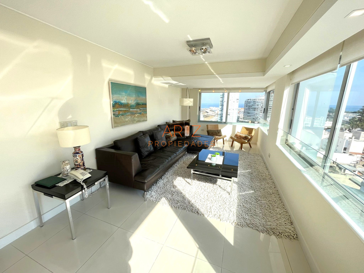 Apartamento ID.2272 - Venta Apartamento en Península 2 dormitorios 2 baños reciclado  Punta del Este