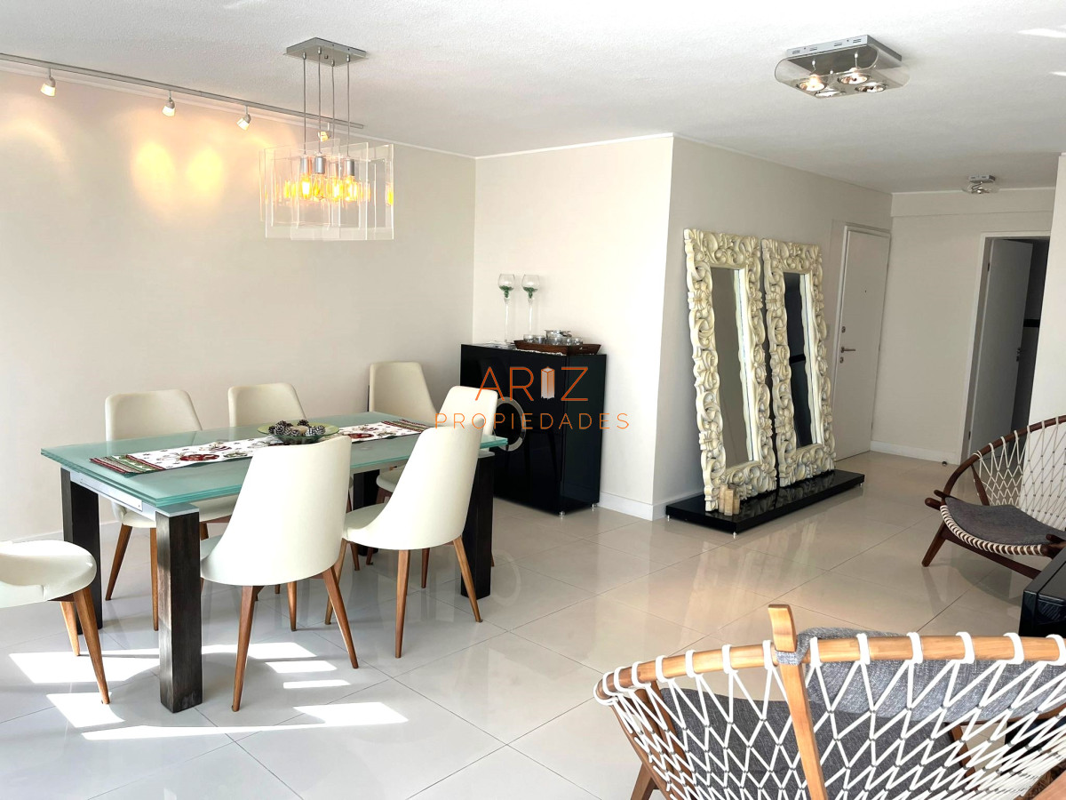Apartamento ID.2272 - Venta Apartamento en Península 2 dormitorios 2 baños reciclado  Punta del Este
